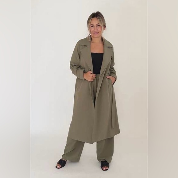 Smash and Tess Trench Coat - Picture 3 of 3